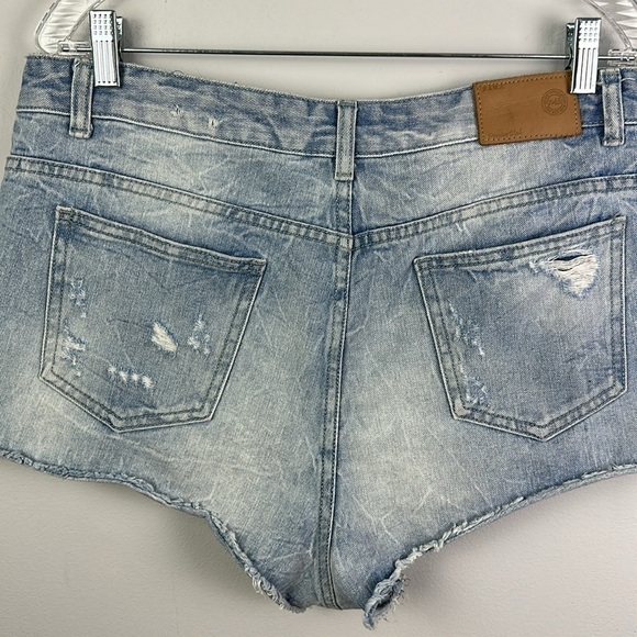 ZARA Distressed Size 10 High Waisted Jean Shorts Cotton Denim Frayed Hem Summer - Picture 13 of 16